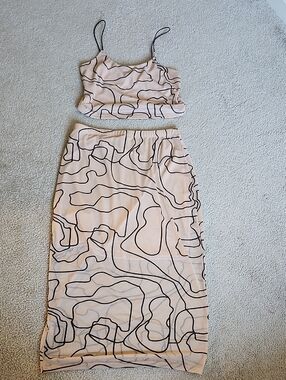 Just Pelly New York Nude Crop Top With Midy Skirt Set